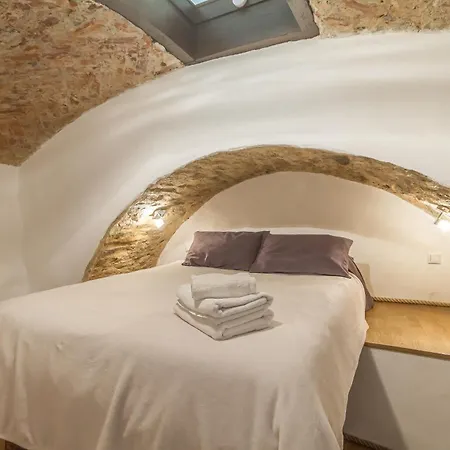 In A Real Medieval Tower, Lower Floors * Reval