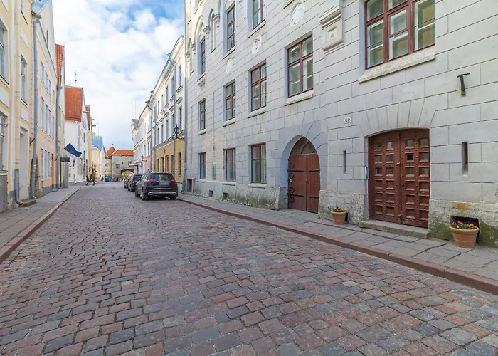 In A Real Medieval Tower, Lower Floors Apartment