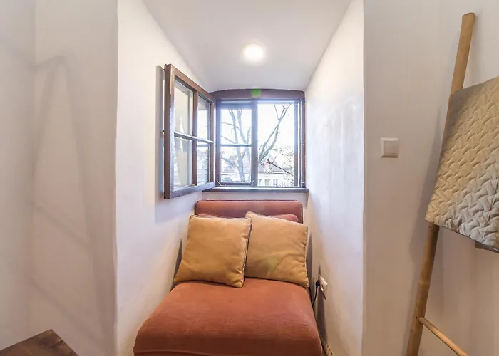 In A Real Medieval Tower, Lower Floors Apartman